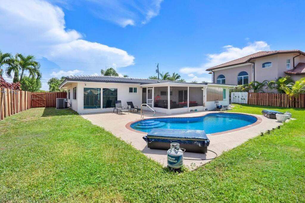 Amazing Home W Heated Pool 8 Mins To The Beach Lighthouse Point Екстериор снимка